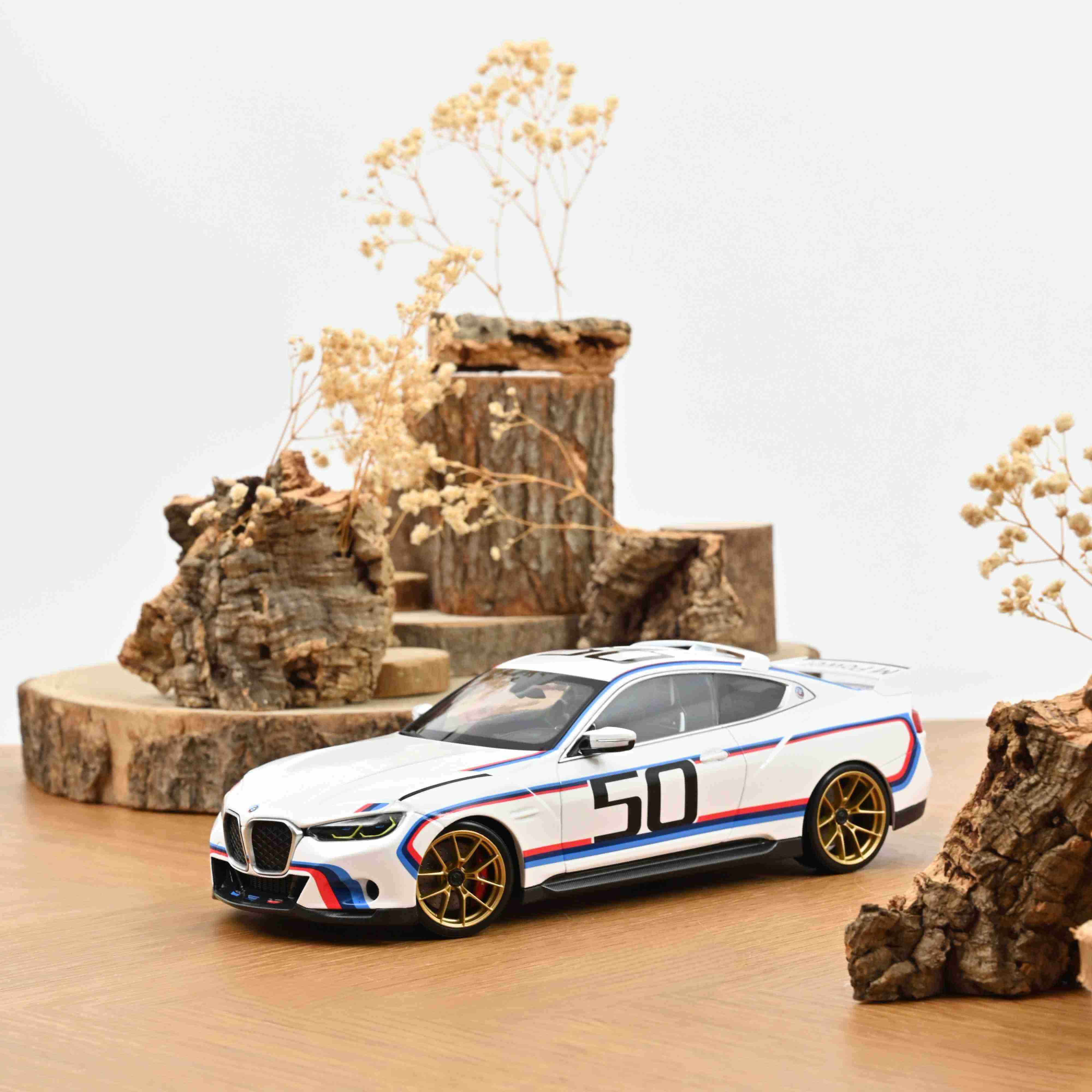 Miniature 1